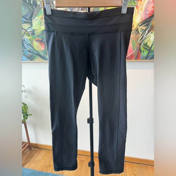 Lululemon Black Capri 23” Leggings. Size 4. - Picture 1 of 12